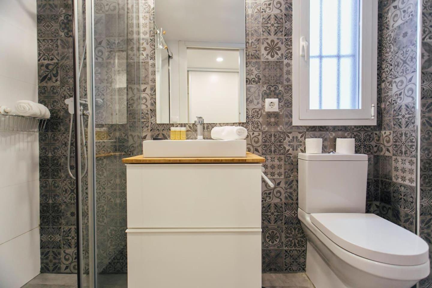 Amplio Apartamento De Diseno Precioso De Estilo Sevillano En Pleno Centro Exterior foto